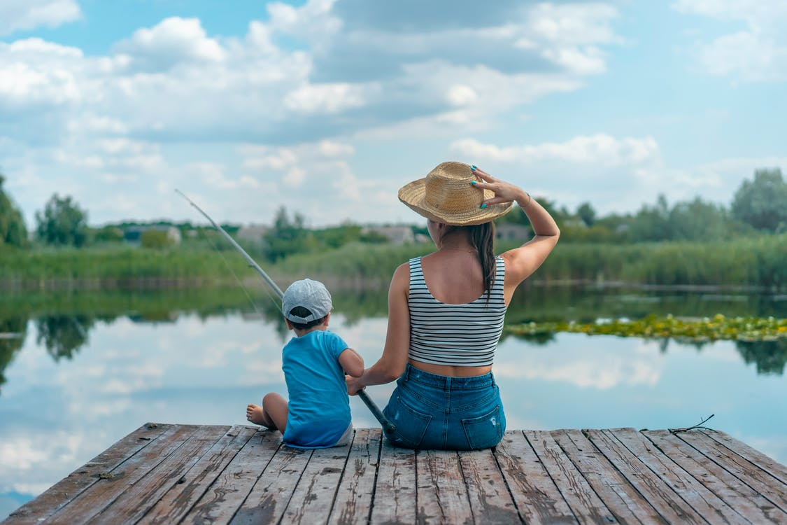 You are currently viewing 10 Adorable Fishing Gifts for This Papa This Father’s Day