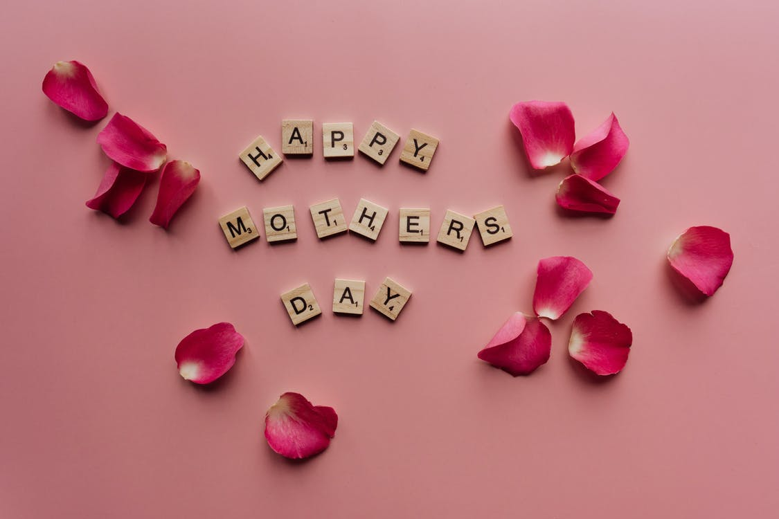You are currently viewing Share These 50+ Mother’s Day Greetings to Make Her Feel Loved