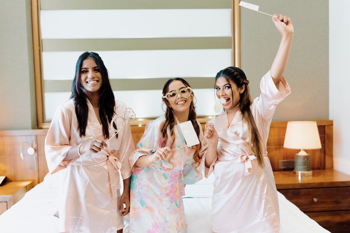 You are currently viewing 19 Bridal Shower Games To Make it A Huge Hit