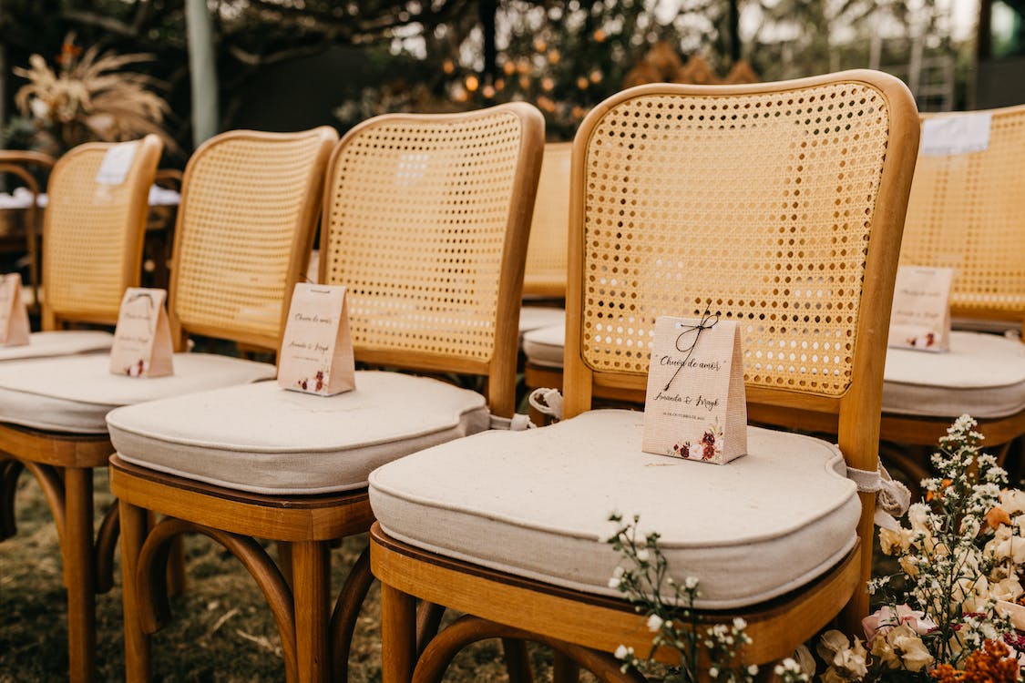 You are currently viewing 15 Wedding Seating Chart Ideas for the Perfect Ceremony