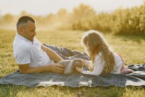 Read more about the article 12 Perfect Gifts for Cat Dads This Father’s Day